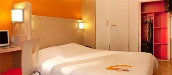 Sweet And Smart Sarreguemines - Hambach Hotel Buitenkant foto